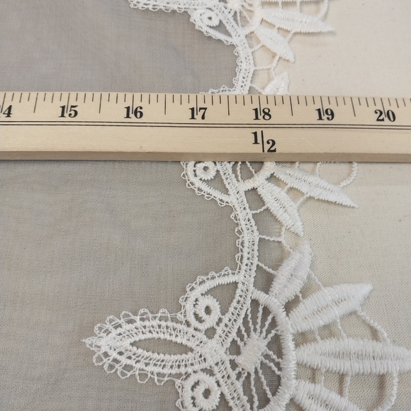 Curtains/ valance set of 4 new - Picture 5 of 6